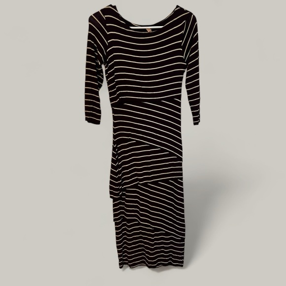 Dress from Anthropologie - Picture 1 of 3
